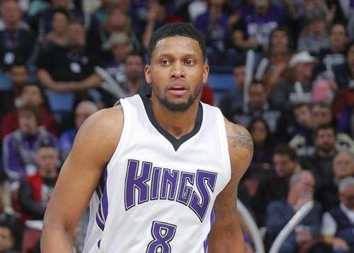 借鉴国米阿德里亚诺改编的莱昂纳多之歌