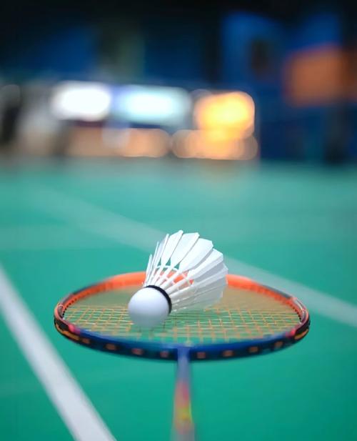 青岛次节轰出一波18-4广厦反超比分，三外援半场31分