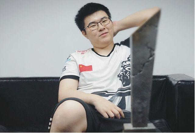 内马尔社媒向球迷致歉：联赛最后阶段加油，为我送点感到抱歉