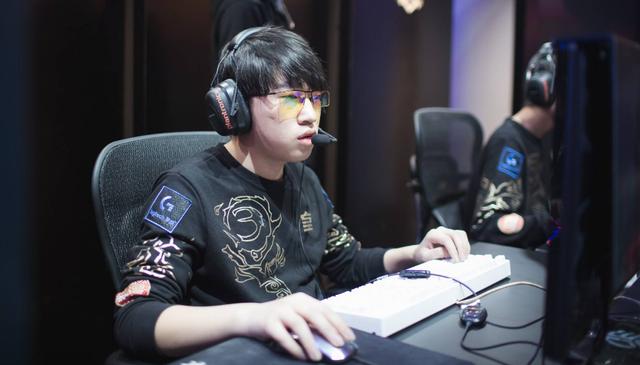 名记：苏亚雷斯拒绝乌拉圭民族邀请，暂时不考虑回归家乡球队