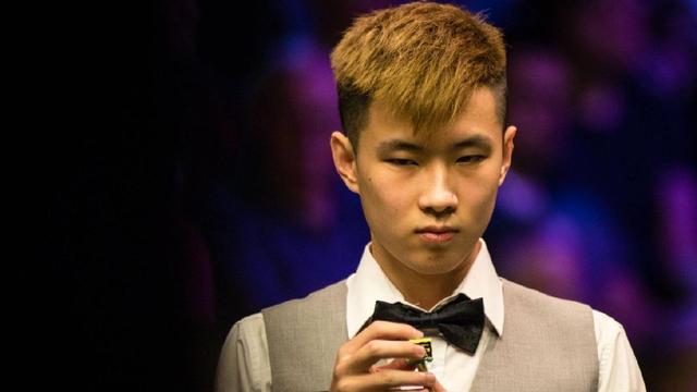 足球中超裁判误判引争议，官方深夜发布说明